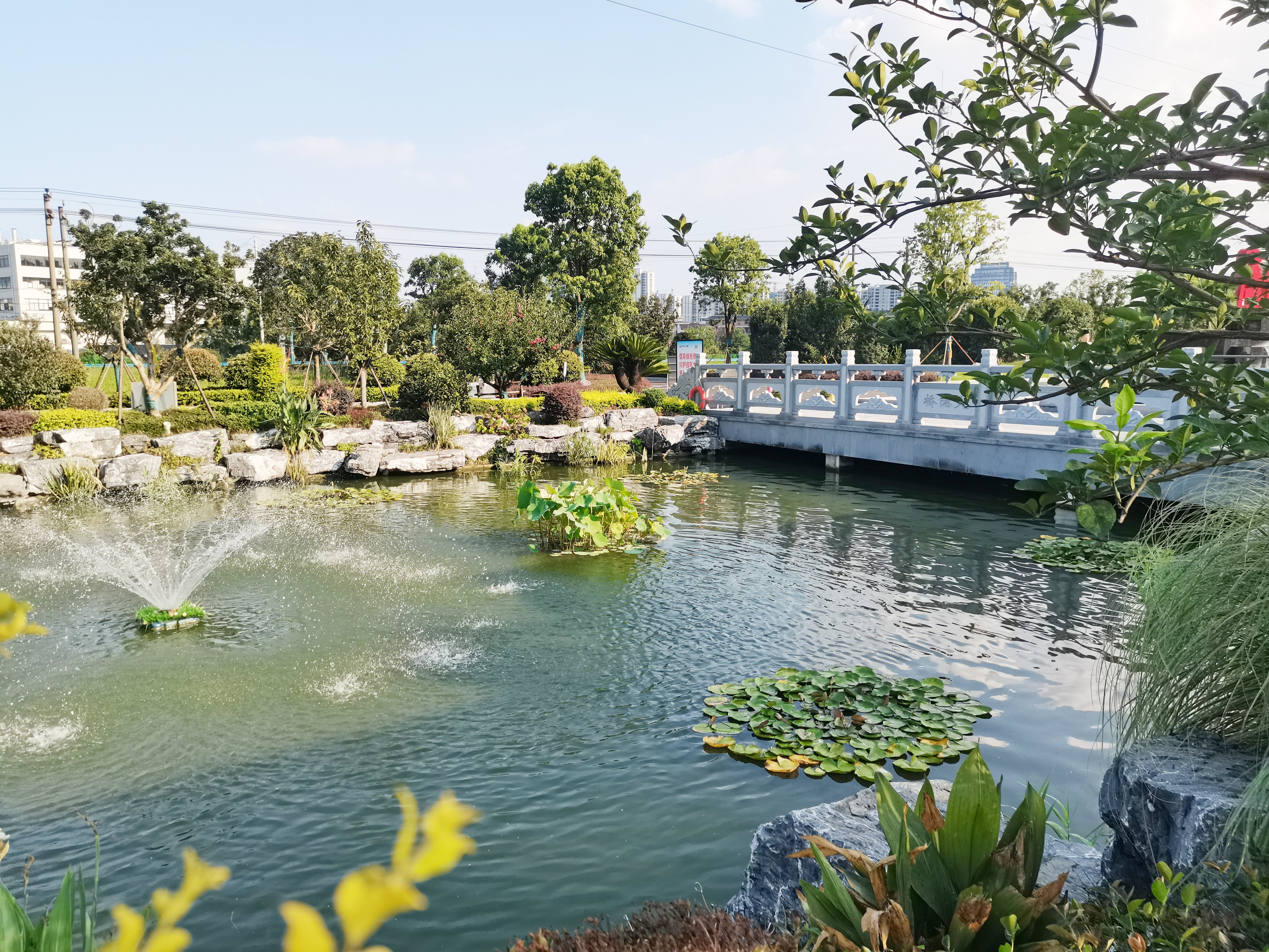 融合古今，，，重塑葬文化新风貌